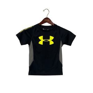 Boys Under Armour Heat Gear T-Shirt, Black and yellow, Size 5, KB389